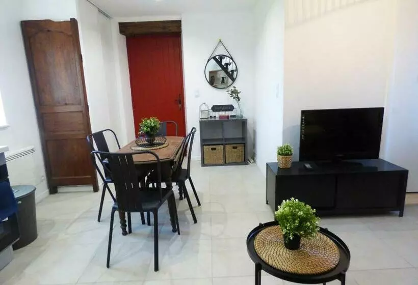 ベッドアンドブレックファースト La Tourelle 82