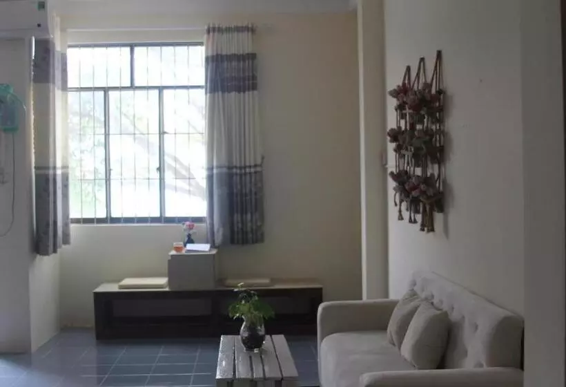 هتل Bụi Hostel   Bến Tàu Rạch Giá