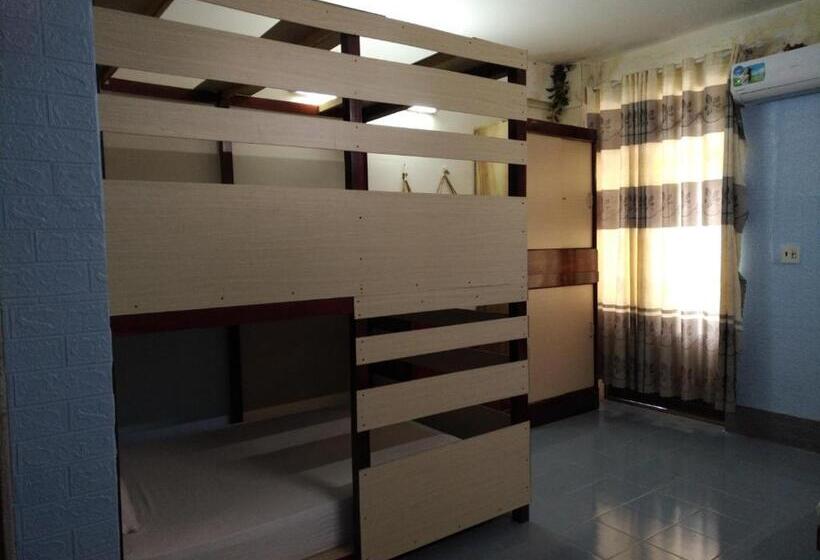 هتل Bụi Hostel   Bến Tàu Rạch Giá
