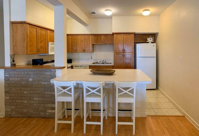 Schmitz Bed & Breakfast