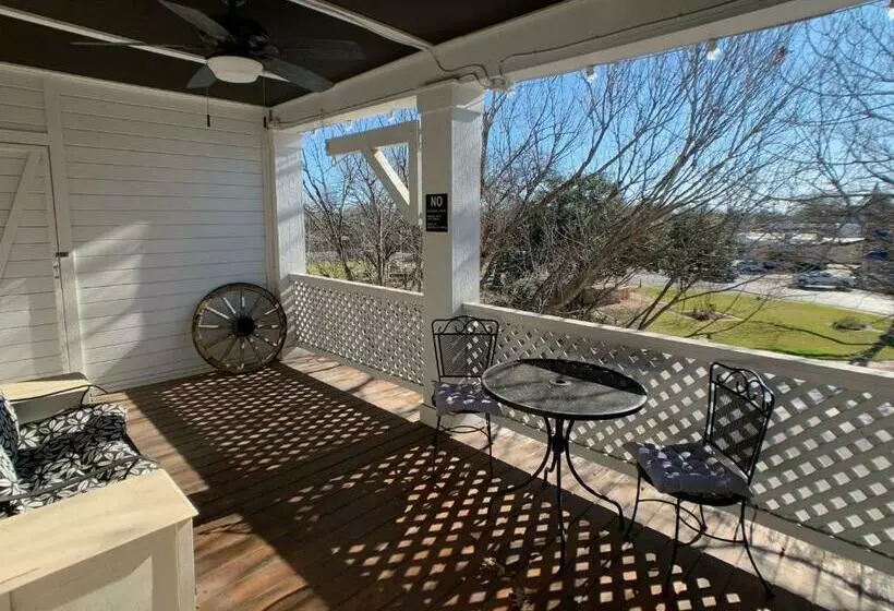 Schmitz Bed & Breakfast