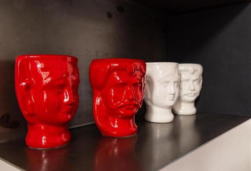 تختخواب و صبحانه Amana