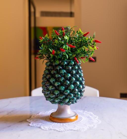 تختخواب و صبحانه Amana