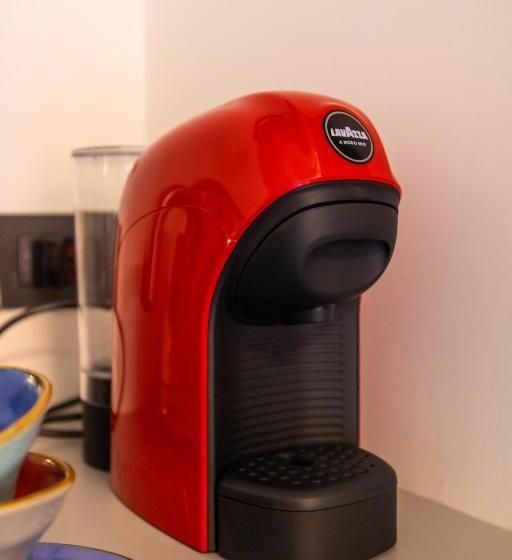 تختخواب و صبحانه Amana