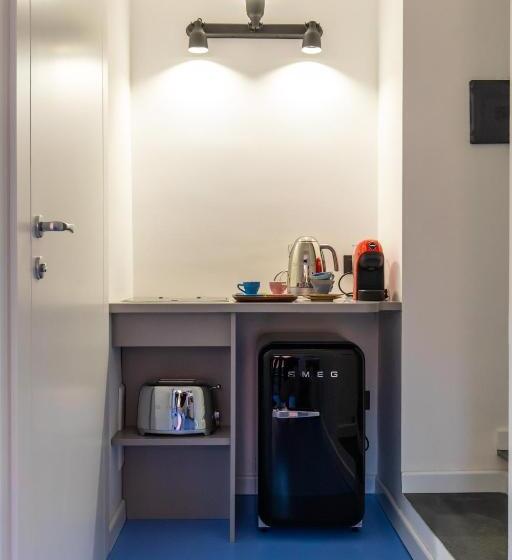 تختخواب و صبحانه Amana