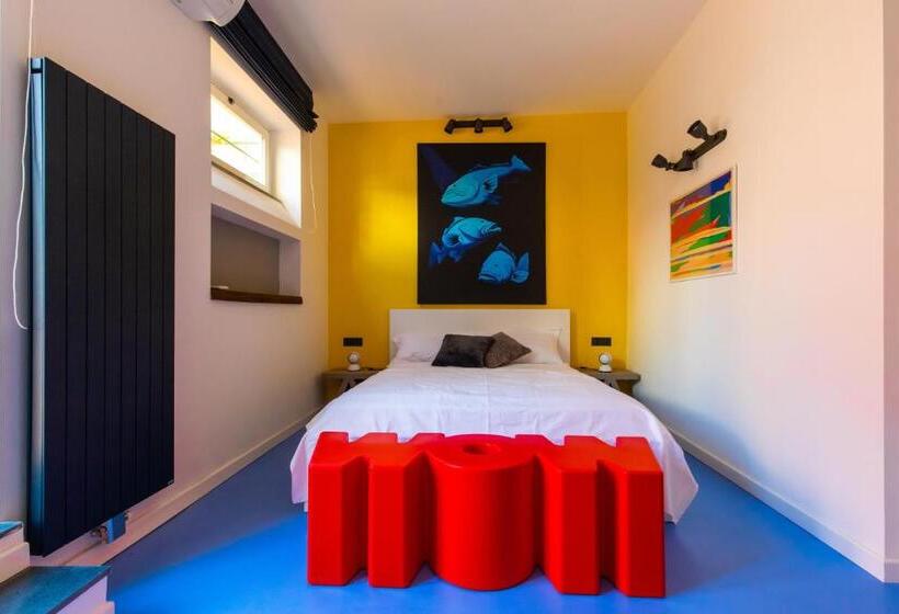 تختخواب و صبحانه Amana