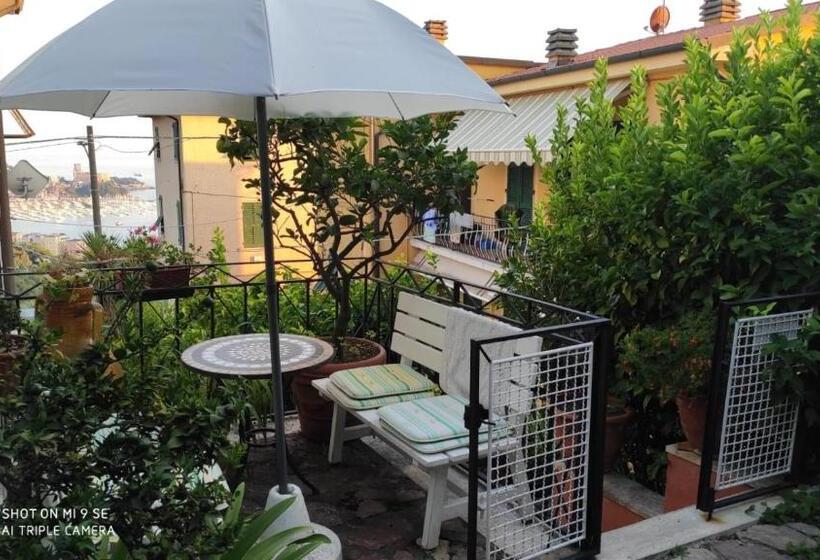 تختخواب و صبحانه Golfo Dei Poeti