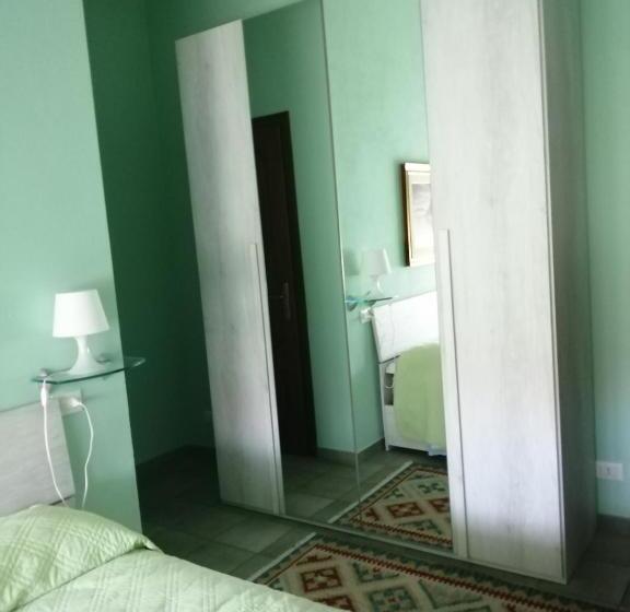 تختخواب و صبحانه Golfo Dei Poeti