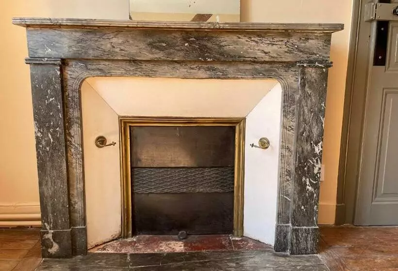 تختخواب و صبحانه Maison Prémartine