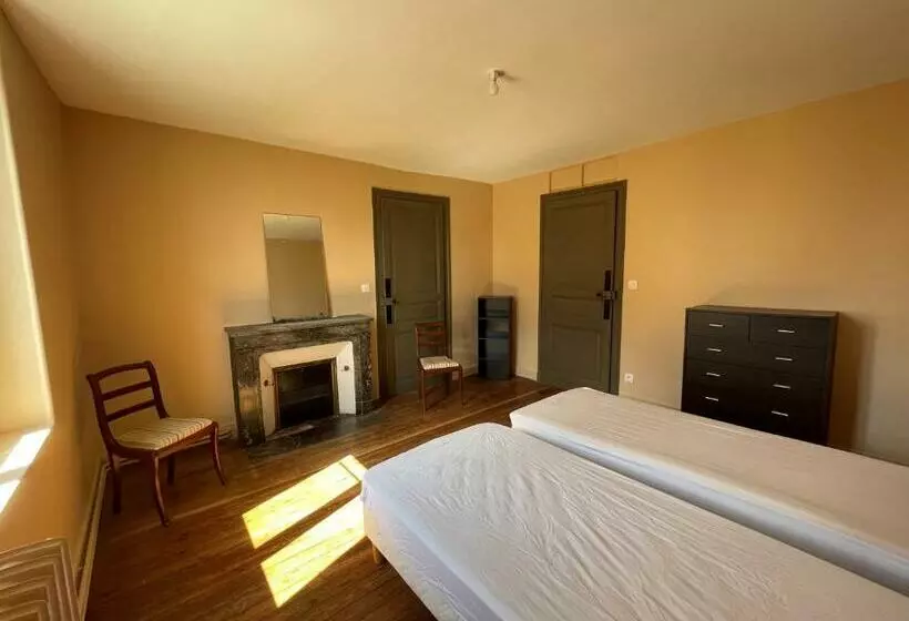 تختخواب و صبحانه Maison Prémartine