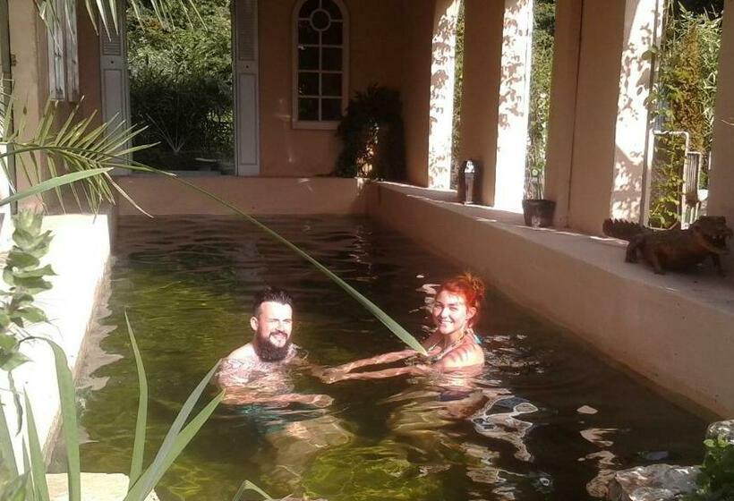 ベッドアンドブレックファースト Manoir De La Dube