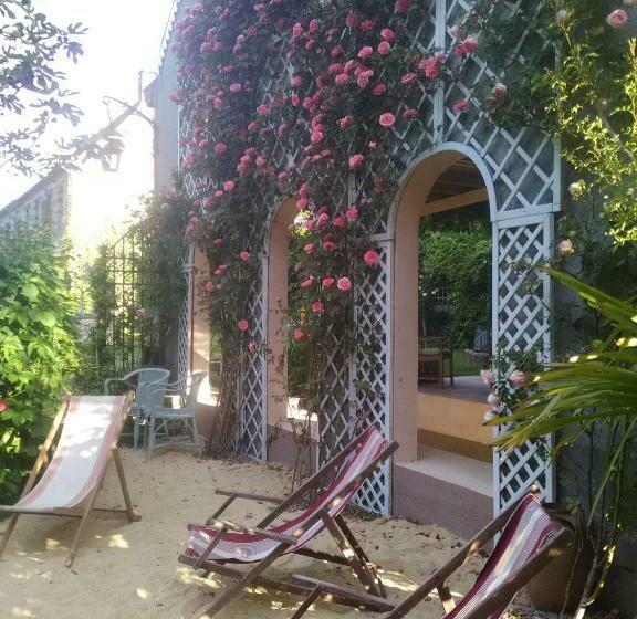 ベッドアンドブレックファースト Manoir De La Dube