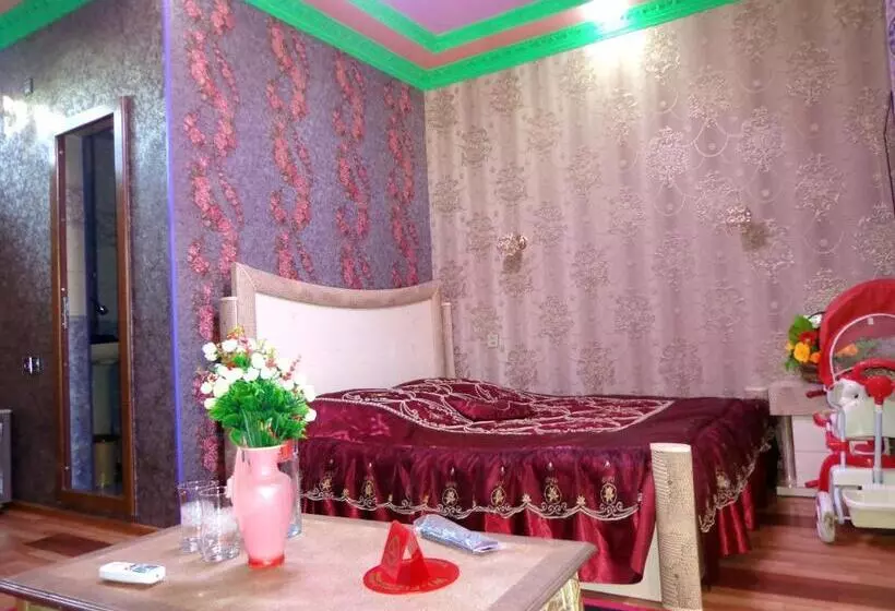 تختخواب و صبحانه Tubram S Ailəvi Qonaq Evi