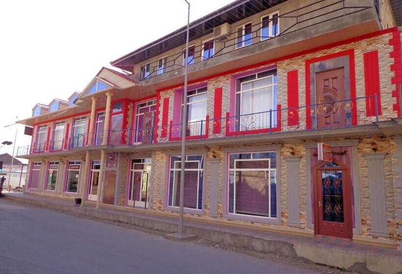 تختخواب و صبحانه Tubram S Ailəvi Qonaq Evi