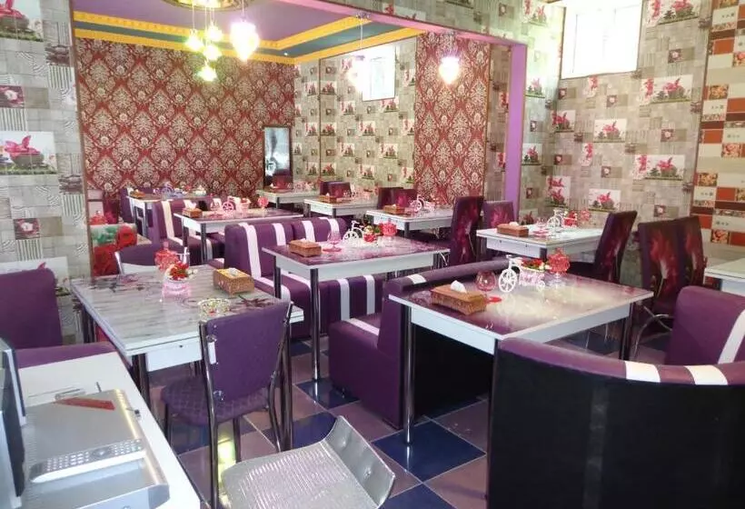 تختخواب و صبحانه Tubram S Ailəvi Qonaq Evi