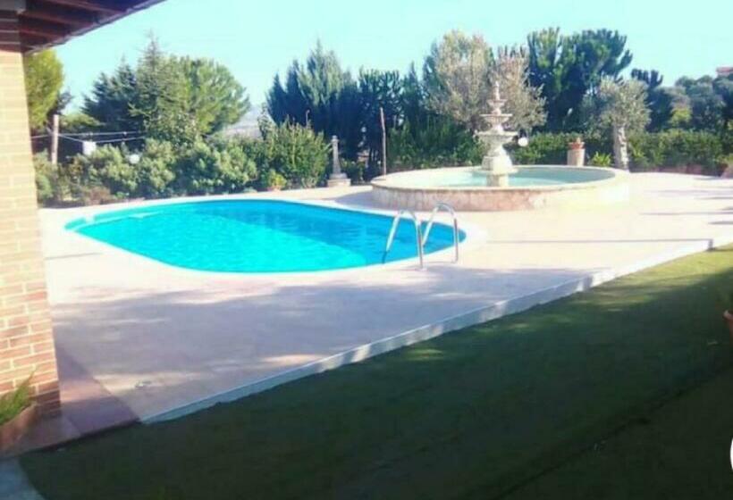 بنسيون Agrigento Villa With Pool