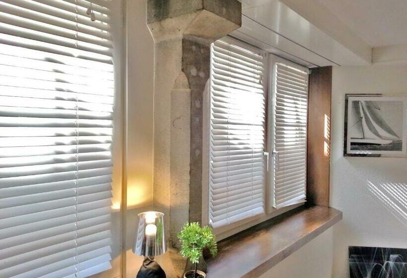 هاستل In The Heart Of Zurich Pedestrian Area Close To Central, Main Train Station And Riverside