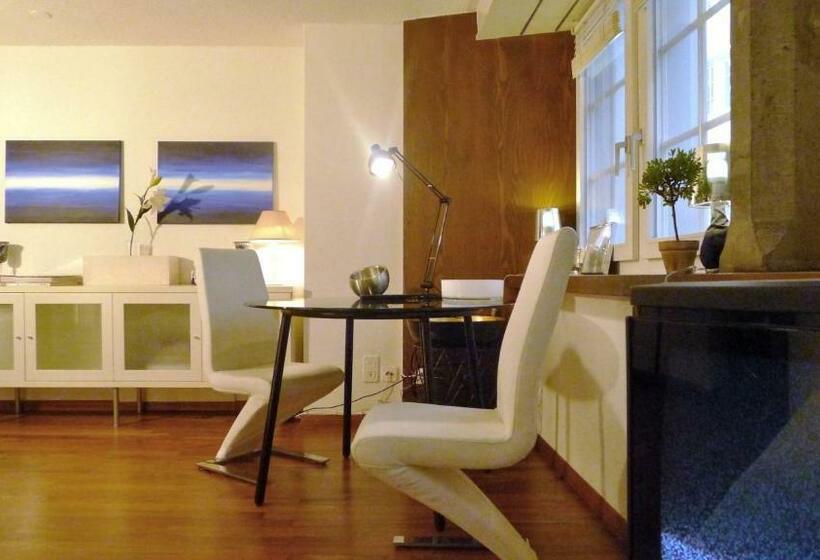 هاستل In The Heart Of Zurich Pedestrian Area Close To Central, Main Train Station And Riverside