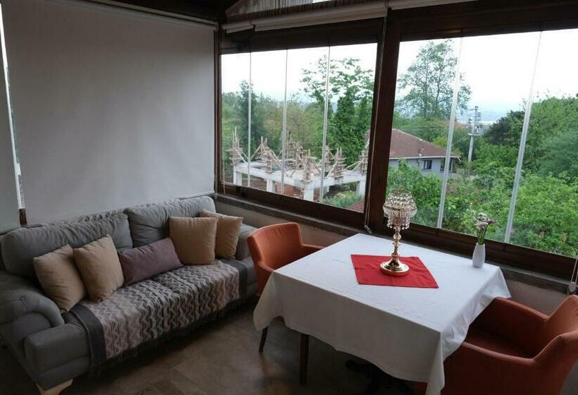 ホテル Kartepe Köşkü