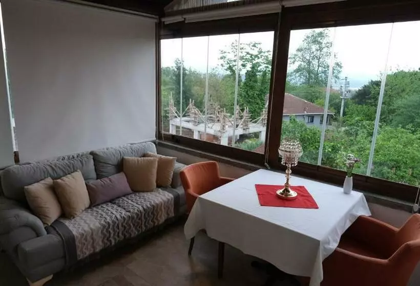 ホテル Kartepe Köşkü