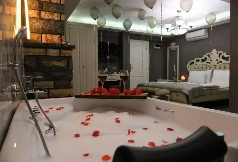 ホテル Kartepe Köşkü