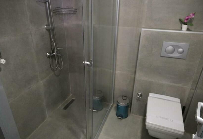 ホテル Kartepe Köşkü