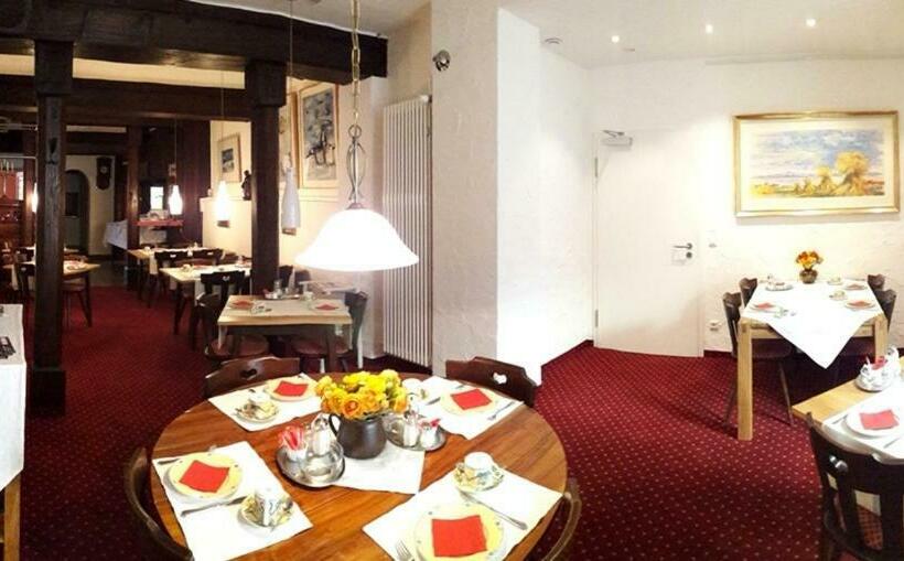 ホテル Zum Römer