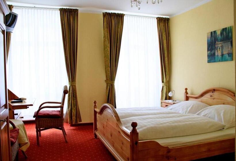 ホテル Zum Römer