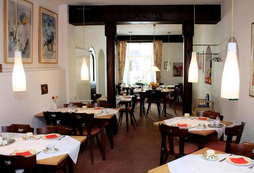 ホテル Zum Römer