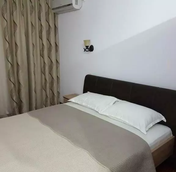 ペンション Casa Amiral