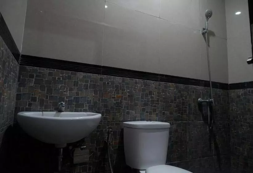 Majatalo Satria House Amed