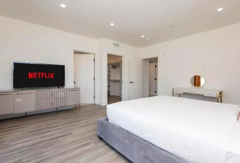 Regency Modern Apartments