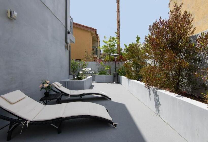 Regency Modern Apartments