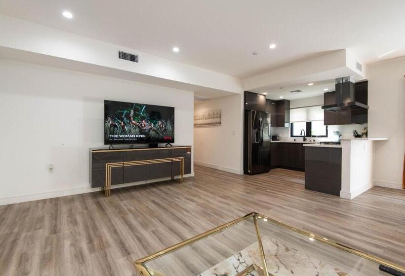 Regency Modern Apartments