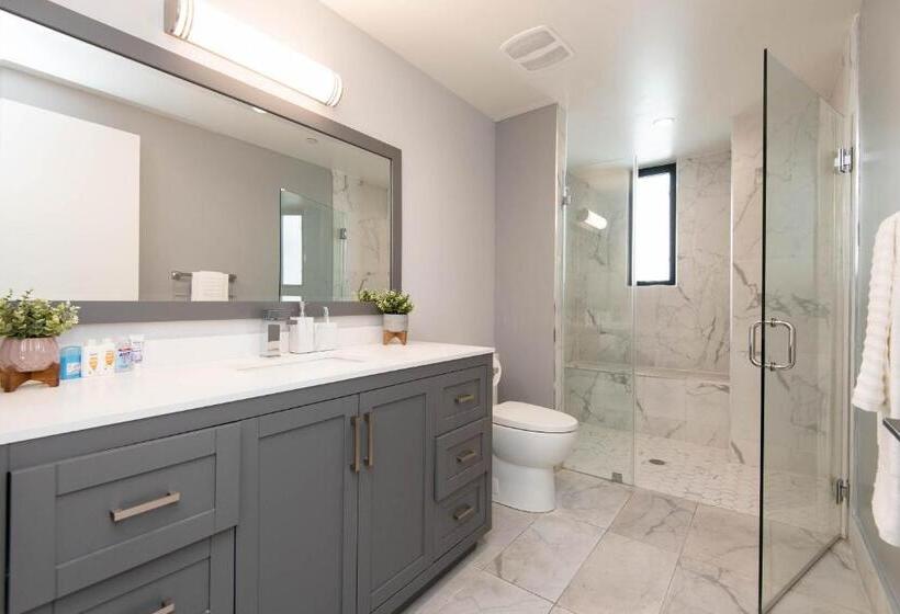 Regency Modern Apartments