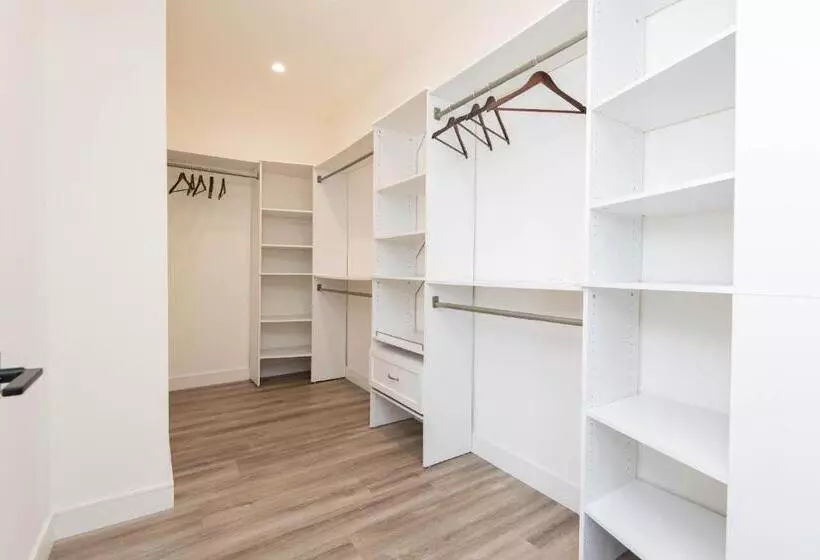 Regency Modern Apartments