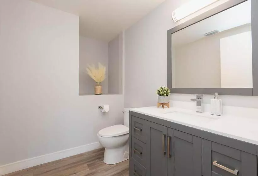 Regency Modern Apartments