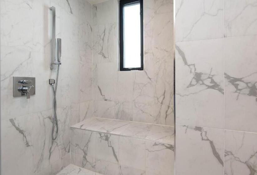 Regency Modern Apartments