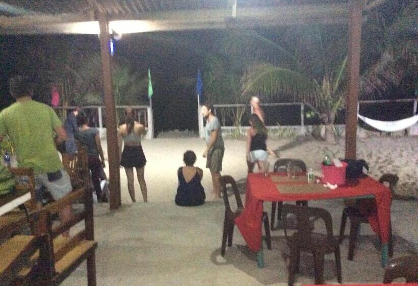 פנסיון Bucana Beachfront Guesthouse