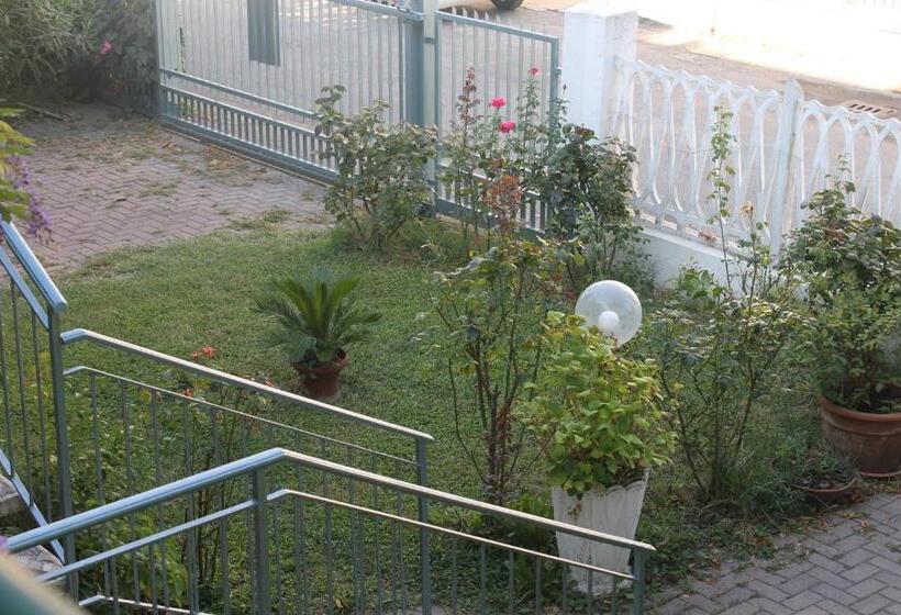 ベッドアンドブレックファースト Fiore Delle Valli