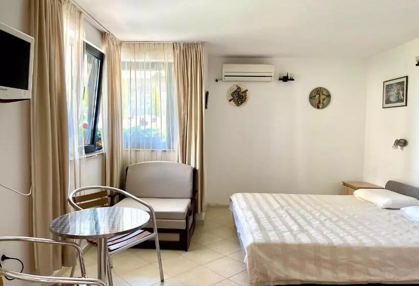 پانسیون Guest House Daris