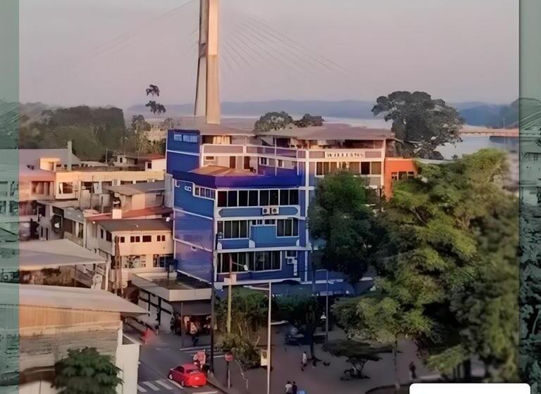 Panzió Hostal R. Williams