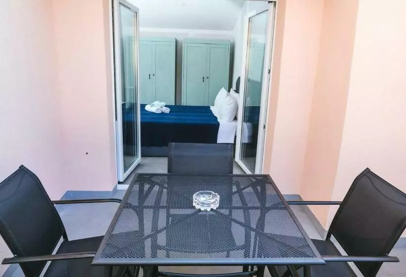 پانسیون M9 Rooms