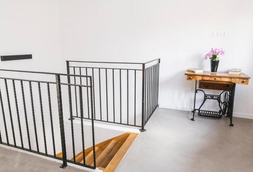 پانسیون M9 Rooms