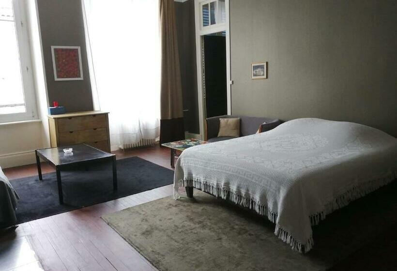 민박 Maison De 1853