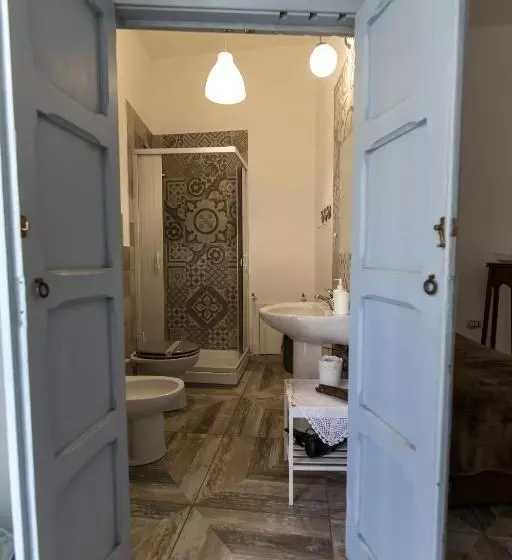 تختخواب و صبحانه Zabbara
