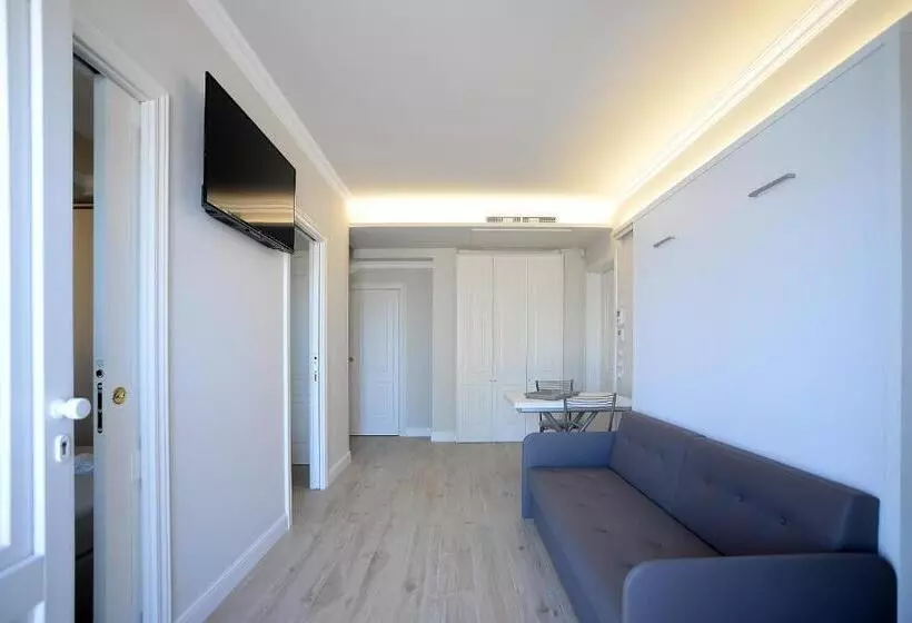 Opera Arte Suite Apartments