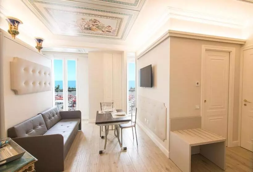 Opera Arte Suite Apartments