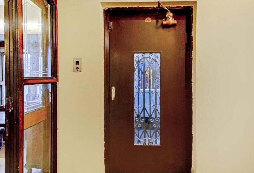 ペンション Treebo Mira Inn