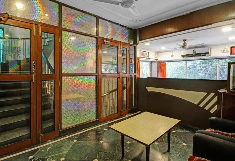 ペンション Treebo Mira Inn